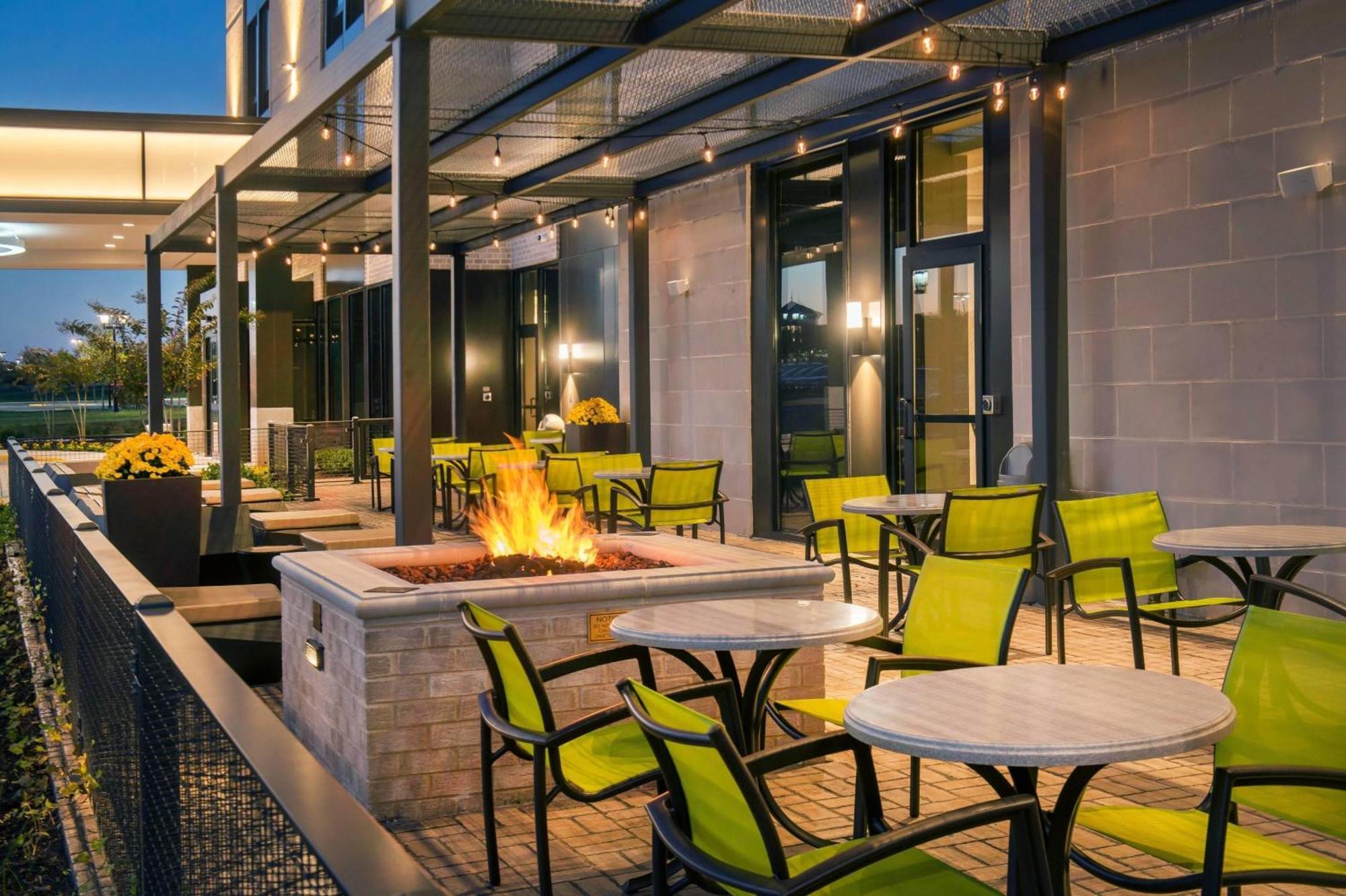 Springhill Suites By Marriott Gainesville Haymarket Exterior foto